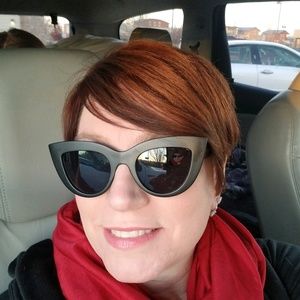 Meet your Posher, Kelly